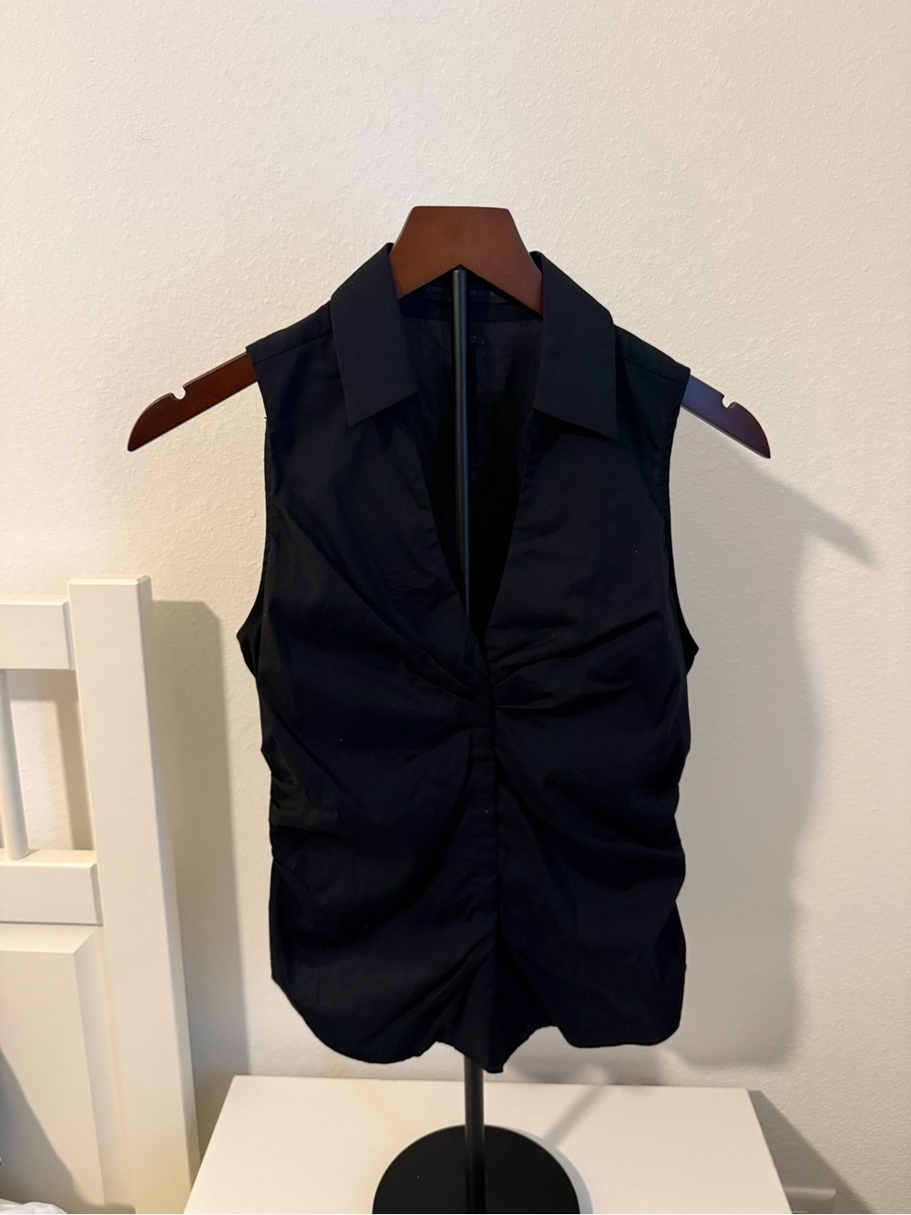Express Black Sleeveless Twist-Front Collared Blouse